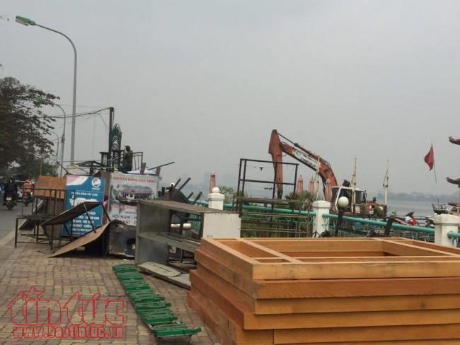Hôm nay hoàn thành phá dỡ phần vi phạm của nhà nổi, du thuyền Hồ Tây ảnh 3